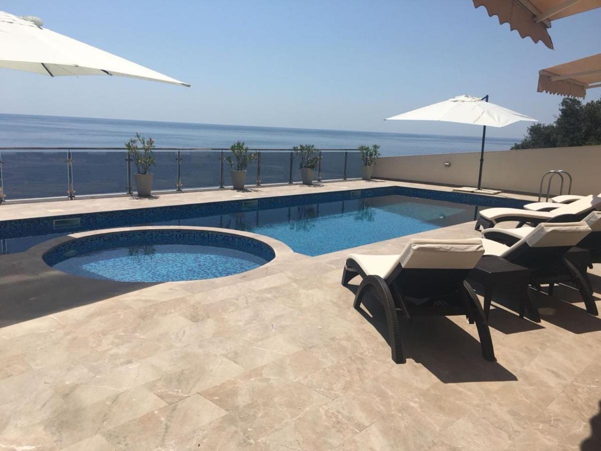 Royal Bay Apartment Добра вода Екстериор снимка
