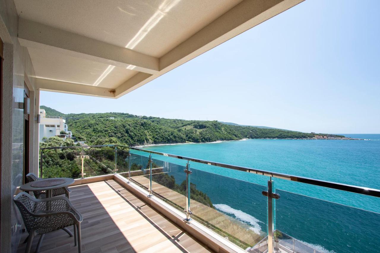 Royal Bay Apartment Добра вода Екстериор снимка